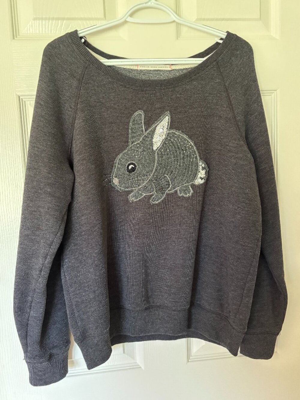 American Eagle Women's Sweatshirt w/Sequined Bunny Rabbit Applique LARGE